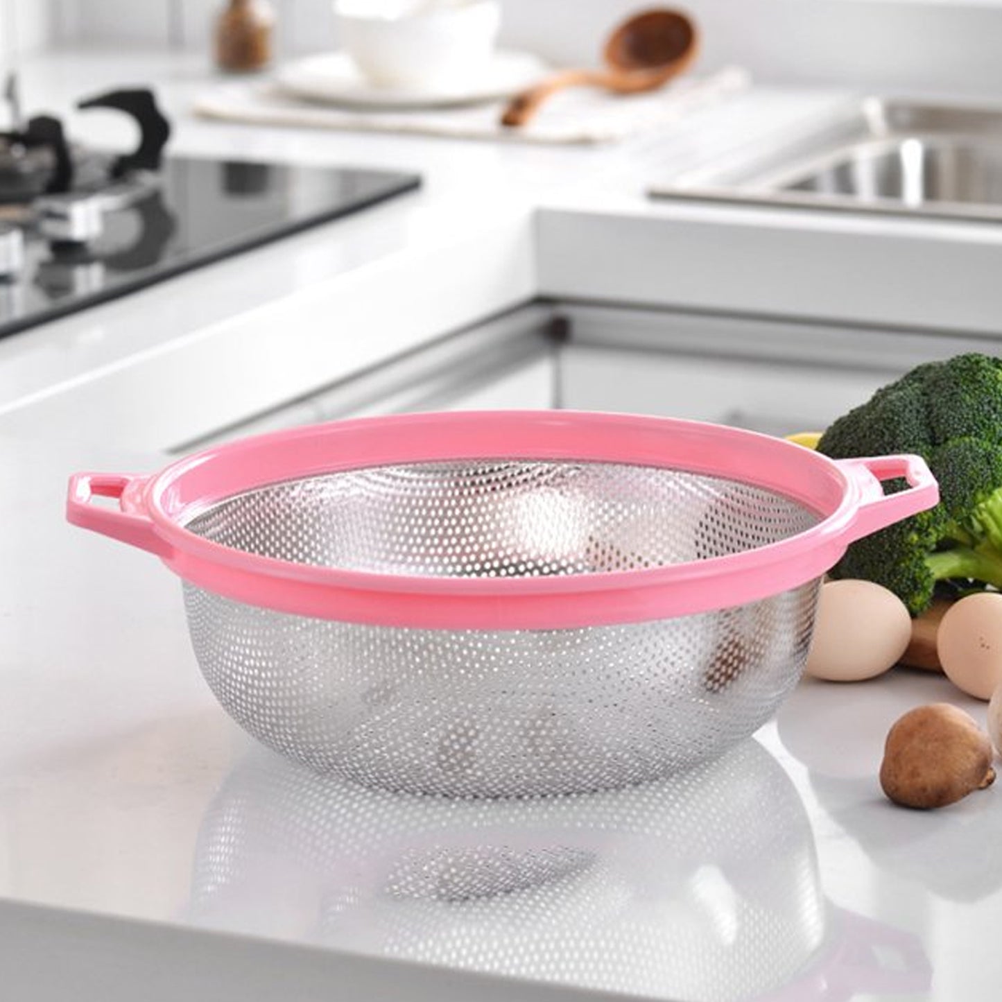 7147 Big Stainless Steel Colander With Handle Large Metal Mesh Basket Strainer For Pasta Spaghetti Berry Veggies Fruits Kitchen Food Colander Dishwasher Safe (1 Pc )